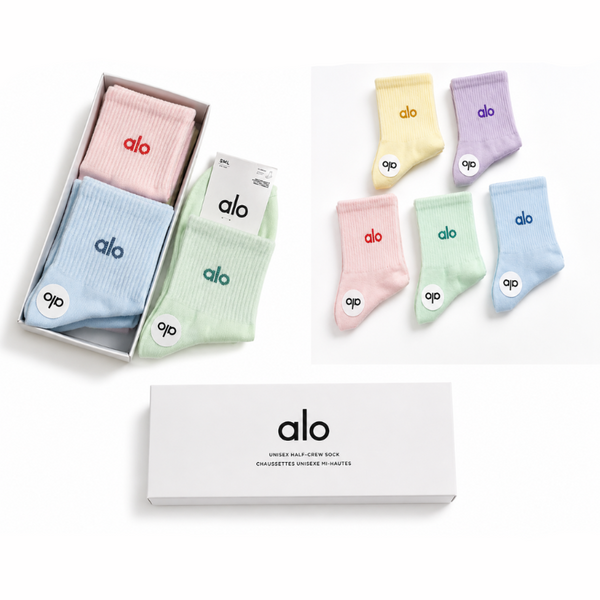 Alo Yoga Women's Multi Socks