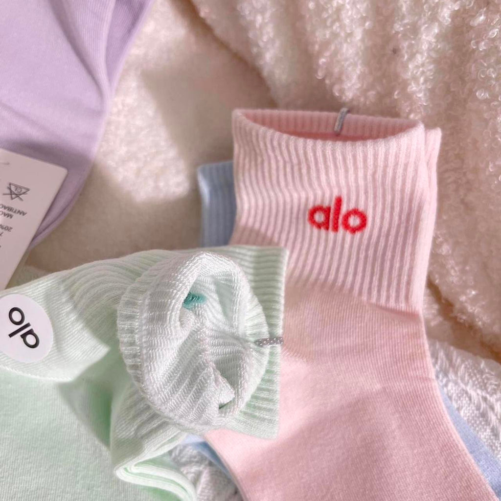 Alo Yoga Women's Multi Socks