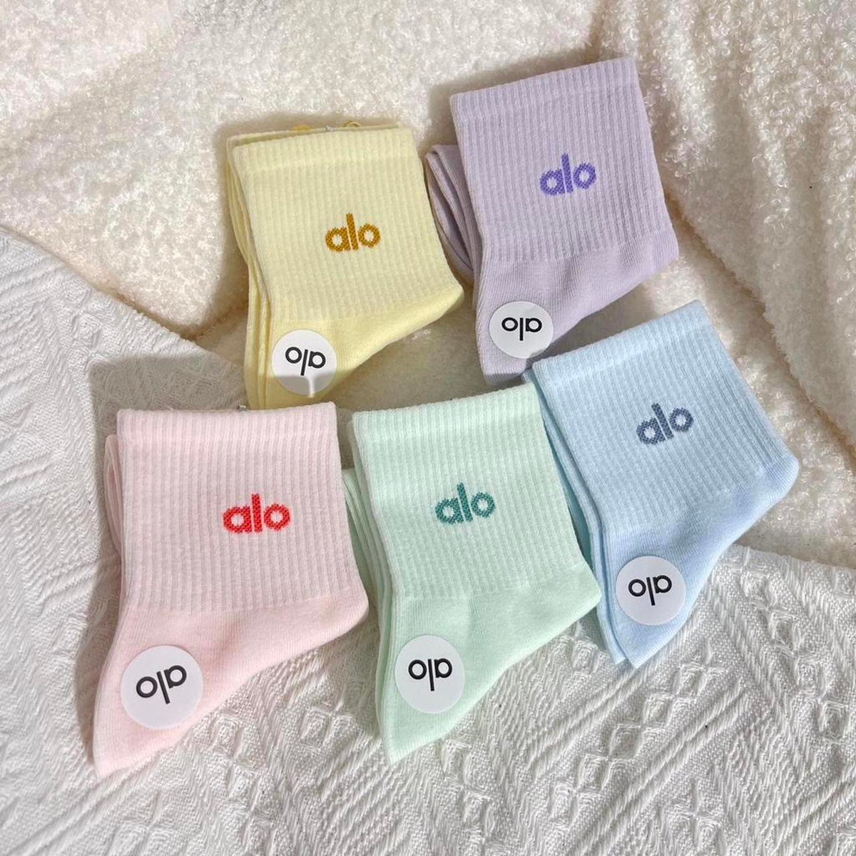 Alo Yoga Women's Multi Socks